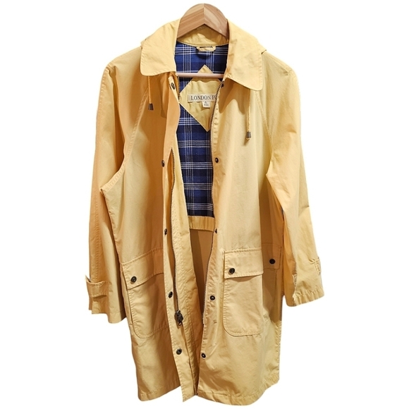London Fog Soft Yellow Trench Coat With Detachable Hood Size Medium Pockets - Picture 10 of 14